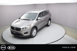 New 2018  Kia Sorento 4d SUV FWD LX at Promax Motors near Davenport, IA