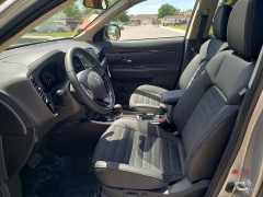 New 2019  Mitsubishi Outlander 4d SUV FWD SE at Promax Motors near Davenport, IA