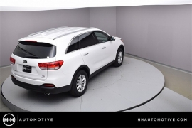New 2018  Kia Sorento 4d SUV AWD LX at Promax Motors near Davenport, IA