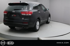New 2018  Kia Sorento 4d SUV FWD LX at Promax Motors near Davenport, IA