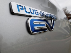 New 2019  Mitsubishi Outlander Plug-In Hybrid 4d SUV AWC GT at Promax Motors near Davenport, IA