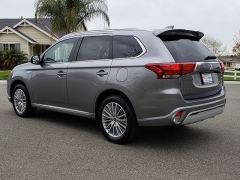 New 2019  Mitsubishi Outlander Plug-In Hybrid 4d SUV AWC SEL at Promax Motors near Davenport, IA