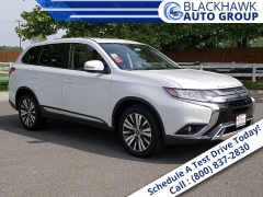 New 2019  Mitsubishi Outlander 4d SUV FWD SE at Promax Motors near Davenport, IA