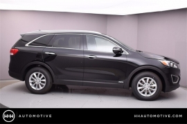 New 2018  Kia Sorento 4d SUV AWD LX at Promax Motors near Davenport, IA