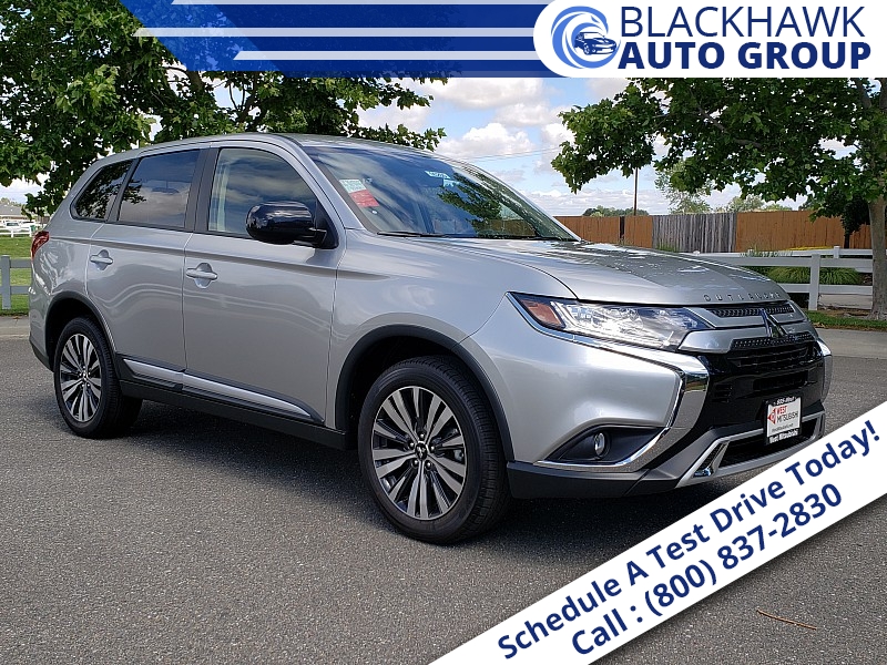 New 2019  Mitsubishi Outlander 4d SUV FWD ES at Blackhawk Used Cars near Bettendorf, IA