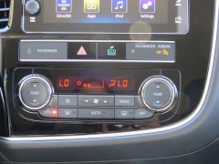 New 2019  Mitsubishi Outlander 4d SUV FWD SE at Promax Motors near Davenport, IA