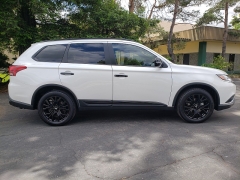 New 2019  Mitsubishi Outlander FWD at Promax Motors near Davenport, IA