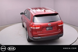 New 2018  Kia Sorento 4d SUV FWD LX at Promax Motors near Davenport, IA