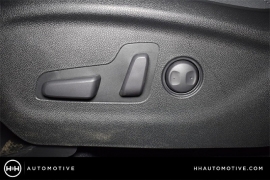 New 2018  Kia Sorento 4d SUV FWD LX at Promax Motors near Davenport, IA