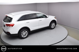 New 2018  Kia Sorento 4d SUV AWD LX at Promax Motors near Davenport, IA