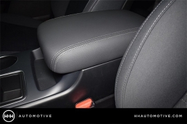 New 2018  Kia Sorento 4d SUV FWD LX at Promax Motors near Davenport, IA