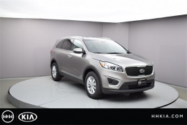 New 2018  Kia Sorento 4d SUV FWD LX at Promax Motors near Davenport, IA