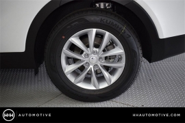 New 2018  Kia Sorento 4d SUV AWD LX at Promax Motors near Davenport, IA