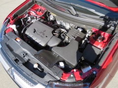 New 2019  Mitsubishi Outlander 4d SUV FWD SE at Promax Motors near Davenport, IA