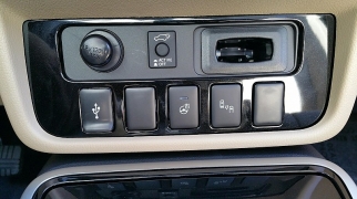 New 2019  Mitsubishi Outlander 4d SUV FWD SE at Promax Motors near Davenport, IA