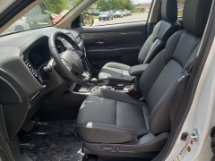 New 2019  Mitsubishi Outlander 4d SUV FWD SEL at Promax Motors near Davenport, IA