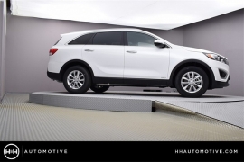 New 2018  Kia Sorento 4d SUV AWD LX at Promax Motors near Davenport, IA