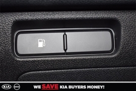 New 2018  Kia Sorento 4d SUV FWD LX at Promax Motors near Davenport, IA