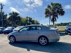 Used 2006  Volkswagen Jetta Sedan 4dr 2&period;5L at B&L Auto Sales near West Columbia&comma; SC