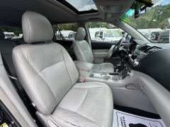 Used 2011  Toyota Highlander 4WD 4dr V6 &lpar;Natl&rpar; at B&L Auto Sales near West Columbia&comma; SC