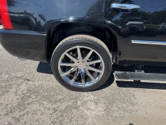 Used 2012  Cadillac Escalade 4d SUV AWD Platinum at B&L Auto Sales near West Columbia&comma; SC