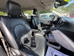 Used 2019  Chrysler Pacifica Touring L FWD at B&L Auto Sales near West Columbia&comma; SC