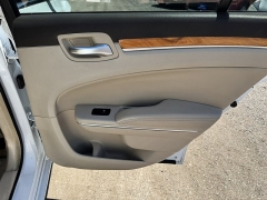 Used 2012  Chrysler 300 4d Sedan Limited at B&L Auto Sales near West Columbia&comma; SC