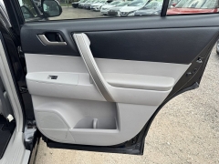 Used 2011  Toyota Highlander 4WD 4dr V6 &lpar;Natl&rpar; at B&L Auto Sales near West Columbia&comma; SC