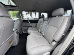 Used 2011  Toyota Highlander 4WD 4dr V6 &lpar;Natl&rpar; at B&L Auto Sales near West Columbia&comma; SC