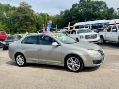 Used 2006  Volkswagen Jetta Sedan 4dr 2&period;5L at B&L Auto Sales near West Columbia&comma; SC