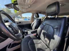Used 2022  Chrysler Pacifica Touring L FWD at B&L Auto Sales near West Columbia&comma; SC