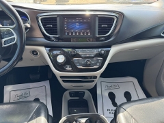 Used 2019  Chrysler Pacifica Touring L FWD at B&L Auto Sales near West Columbia&comma; SC