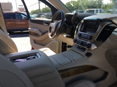 Used 2017  GMC Yukon XL 4d SUV 4WD Denali at Blackhawk Used Cars near Bettendorf, IA