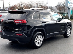 Used 2017  Jeep Cherokee Latitude 4x4 at Blackhawk Used Cars near Bettendorf, IA