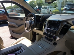 Used 2017  GMC Yukon XL 4d SUV 4WD Denali at Blackhawk Used Cars near Bettendorf, IA