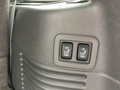 Used 2004  Lincoln Navigator 4dr 2WD at Blackhawk Used Cars near Bettendorf, IA