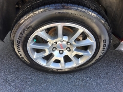 Used 2017  GMC Yukon XL 4d SUV 4WD Denali at Blackhawk Used Cars near Bettendorf, IA