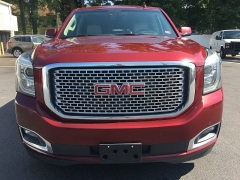 Used 2017  GMC Yukon XL 4d SUV 4WD Denali at Blackhawk Used Cars near Bettendorf, IA