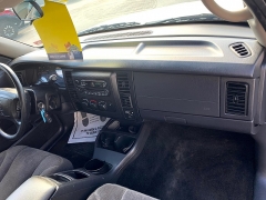 Used 2003  Dodge Dakota 2dr Club Cab 131" WB SLT at Blackhawk Used Cars near Bettendorf, IA