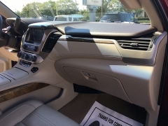 Used 2017  GMC Yukon XL 4d SUV 4WD Denali at Blackhawk Used Cars near Bettendorf, IA