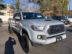 Used 2019  Toyota Tacoma 4WD Double Cab TRD Sport Longbed at Blackhawk Used Cars near Bettendorf, IA