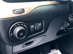 Used 2017  Jeep Cherokee Latitude 4x4 at Blackhawk Used Cars near Bettendorf, IA