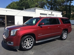 Used 2017  GMC Yukon XL 4d SUV 4WD Denali at Blackhawk Used Cars near Bettendorf, IA