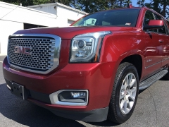 Used 2017  GMC Yukon XL 4d SUV 4WD Denali at Blackhawk Used Cars near Bettendorf, IA