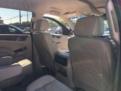 Used 2017  GMC Yukon XL 4d SUV 4WD Denali at Blackhawk Used Cars near Bettendorf, IA