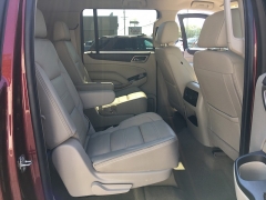 Used 2017  GMC Yukon XL 4d SUV 4WD Denali at Blackhawk Used Cars near Bettendorf, IA