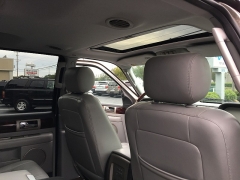 Used 2004  Lincoln Navigator 4dr 2WD at Blackhawk Used Cars near Bettendorf, IA