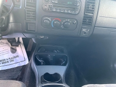 Used 2003  Dodge Dakota 2dr Club Cab 131" WB SLT at Blackhawk Used Cars near Bettendorf, IA