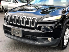 Used 2017  Jeep Cherokee Latitude 4x4 at Blackhawk Used Cars near Bettendorf, IA