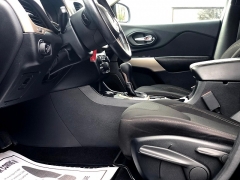 Used 2017  Jeep Cherokee Latitude 4x4 at Blackhawk Used Cars near Bettendorf, IA